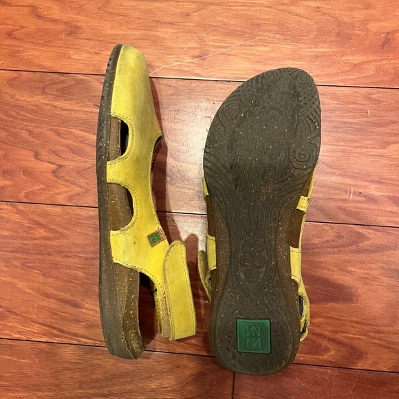 El Naturalista Wakataua sandals - Picture 2 of 3